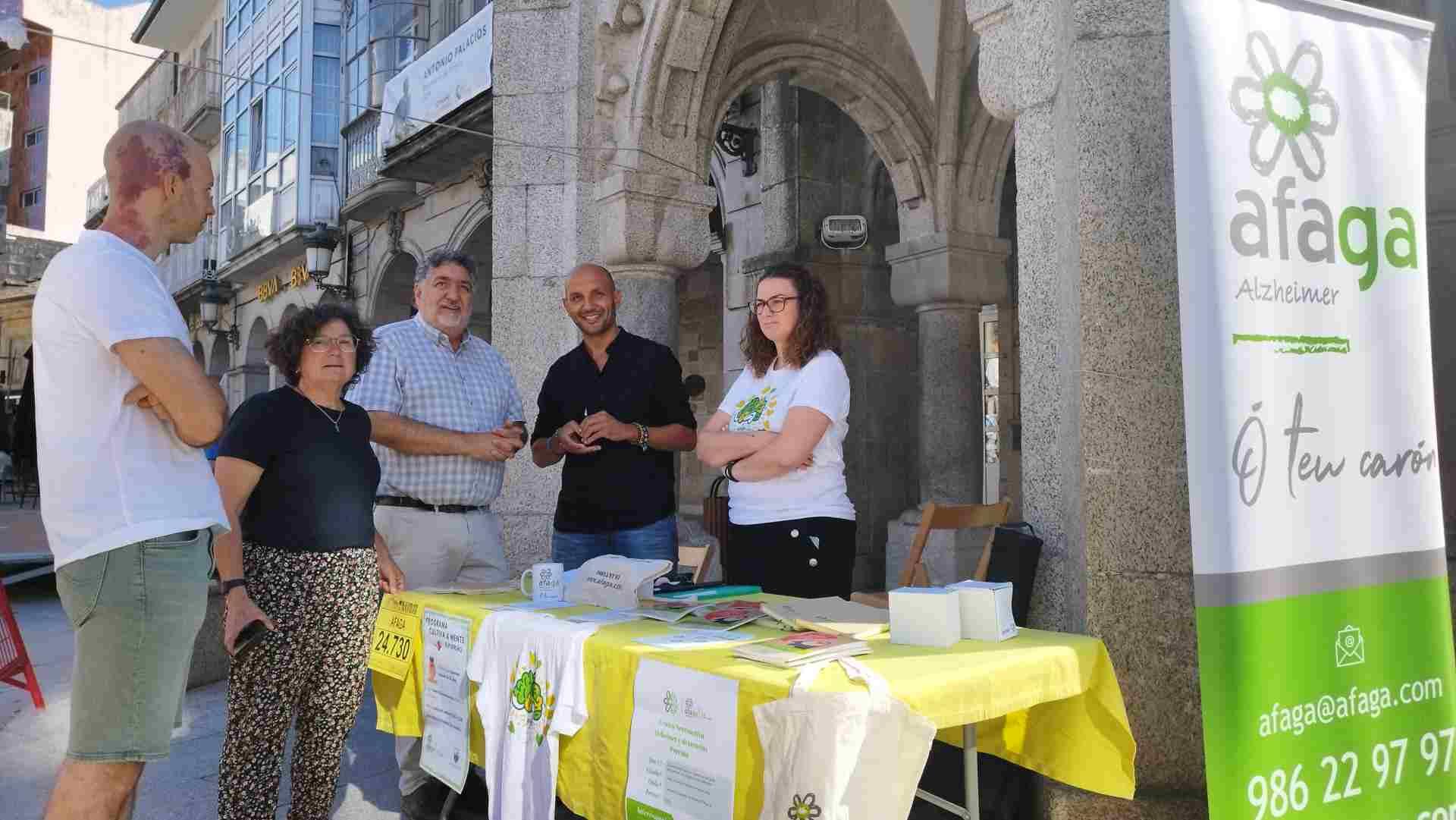 afaga-30-anos-mesa-informativa-porrino-02.jpg